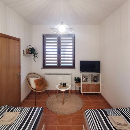 Studio Central Square Gospić Екстериор снимка