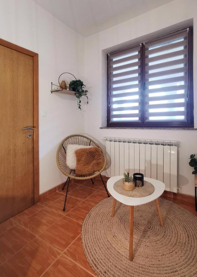 Studio Central Square Gospić Екстериор снимка